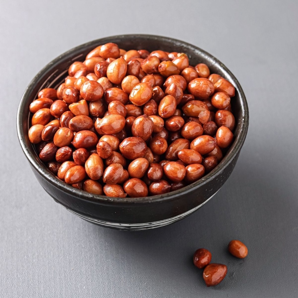 ถั่วลิสงเยื่อแดงทอดโรยเกลือบรรจุแผง (25 ก. x 10 ถุง) 250 ก. ตราเพลินปาก